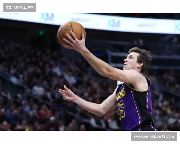 里夫斯谈湖人客场比赛：团队防守是赢球基础